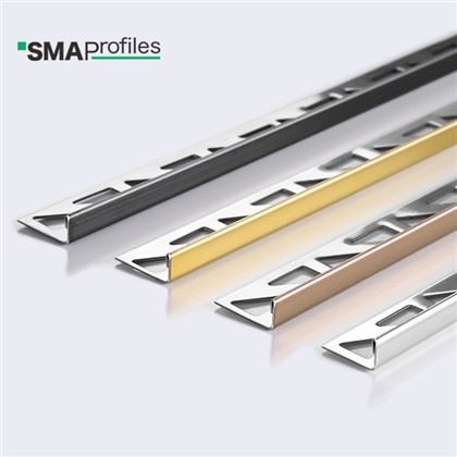 Moldura de metal en forma de L